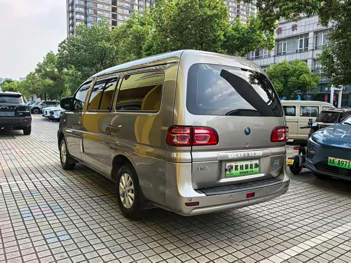 Фото 11 - Dongfeng Forthing Lingzhi M5 EV