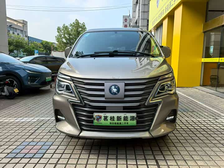 Фото 2 - Dongfeng Forthing Lingzhi M5 EV