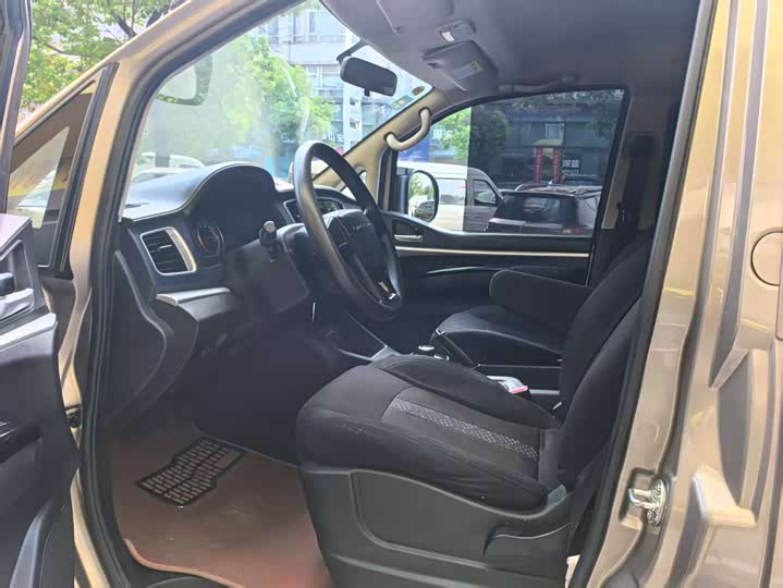 Фото 8 - Dongfeng Forthing Lingzhi M5 EV