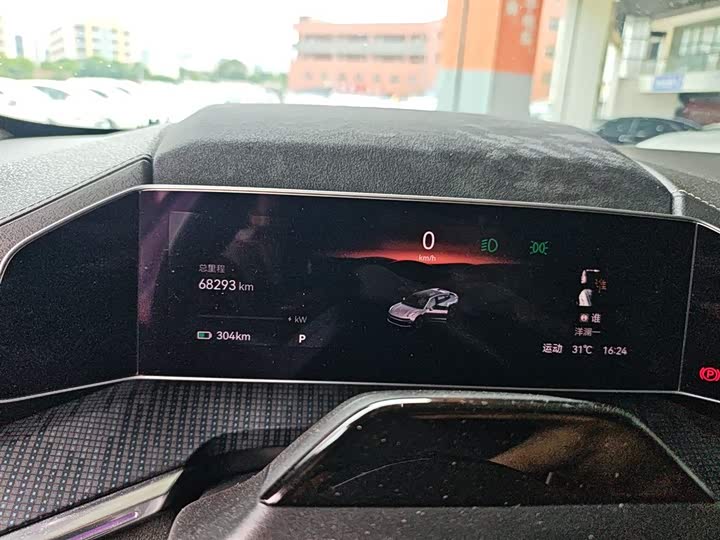 Фото 12 - Zeekr 001