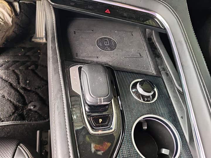 Фото 14 - Zeekr 001