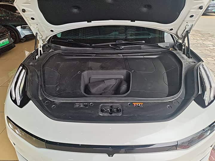 Фото 20 - Zeekr 001