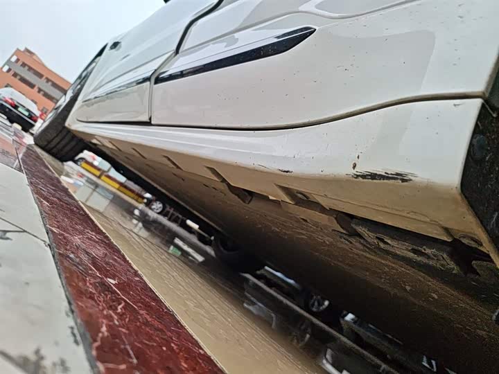 Фото 22 - Zeekr 001