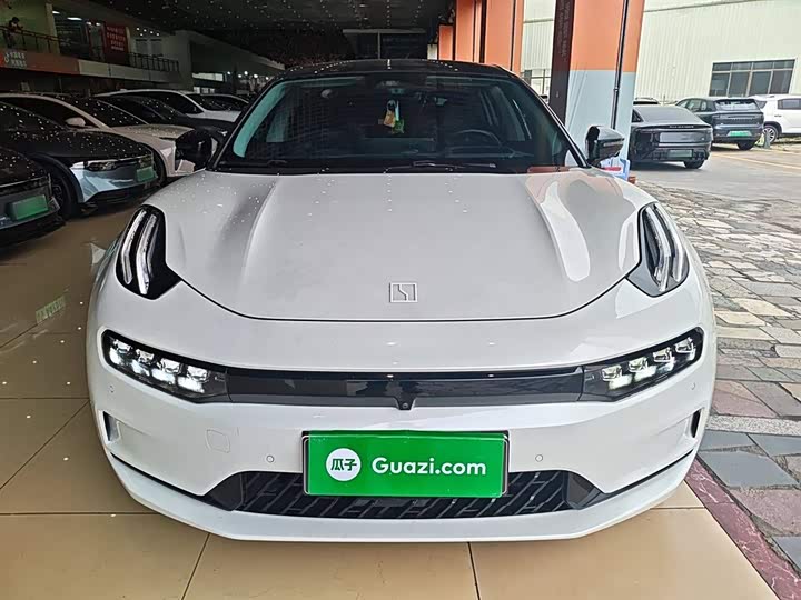 Фото 3 - Zeekr 001