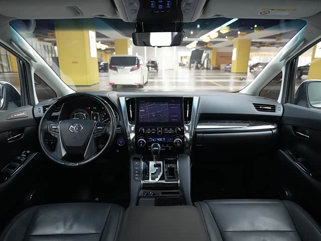 Фото 4 - Toyota Vellfire