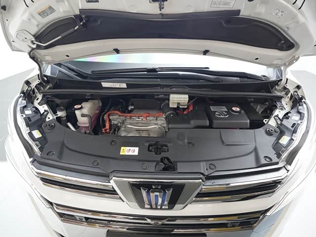 Фото 9 - Toyota Vellfire