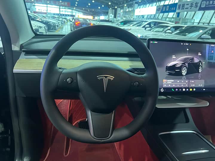 Фото 6 - Tesla Model Y