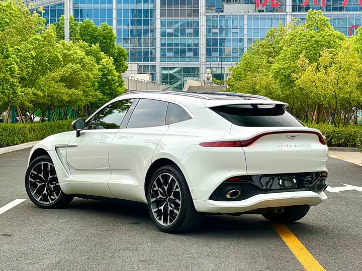 Фото 5 - Aston Martin DBX