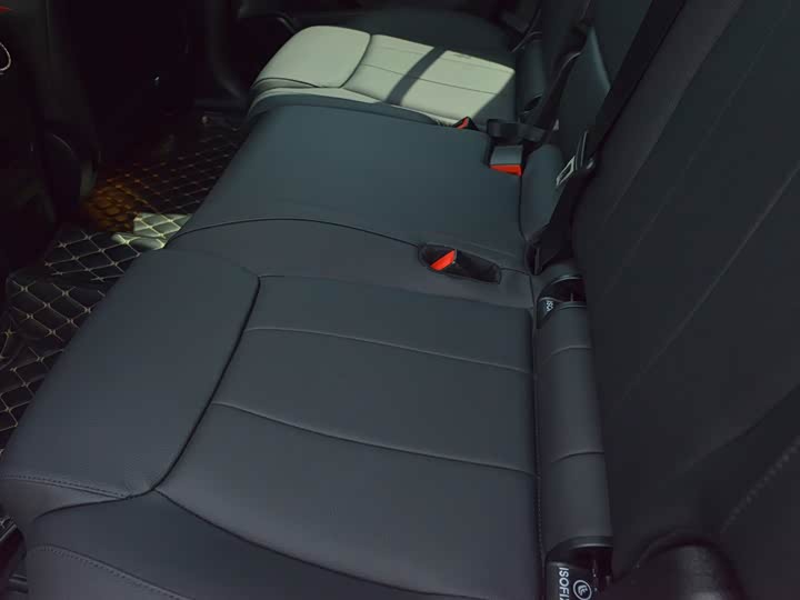 Фото 13 - Mercedes-Benz GLB-Class