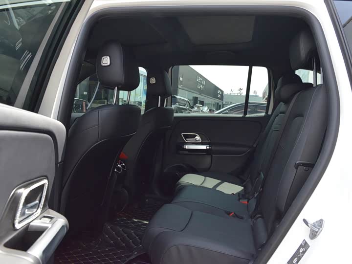 Фото 18 - Mercedes-Benz GLB-Class