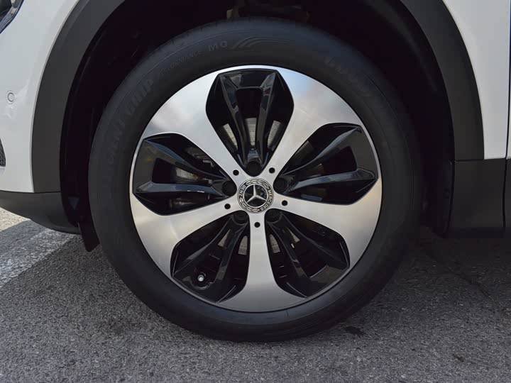 Фото 19 - Mercedes-Benz GLB-Class