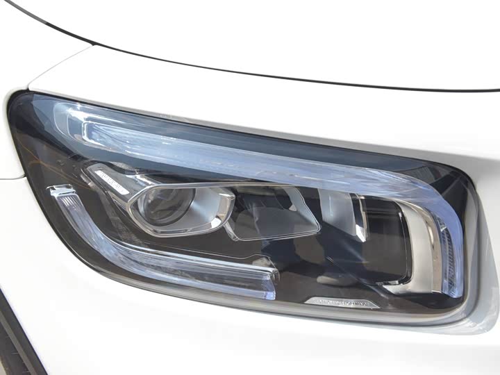 Фото 22 - Mercedes-Benz GLB-Class