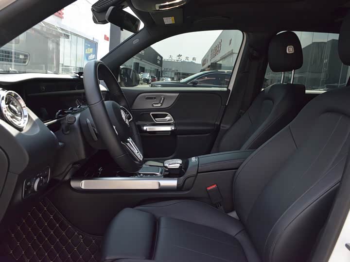 Фото 7 - Mercedes-Benz GLB-Class