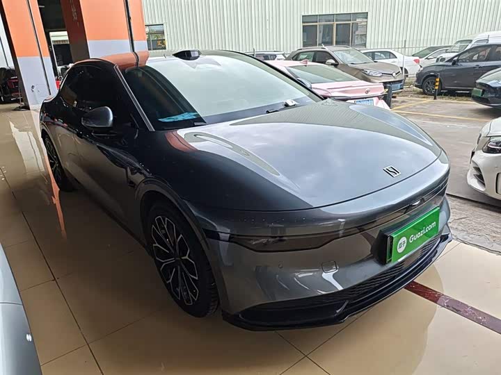 Фото 4 - Zeekr 007