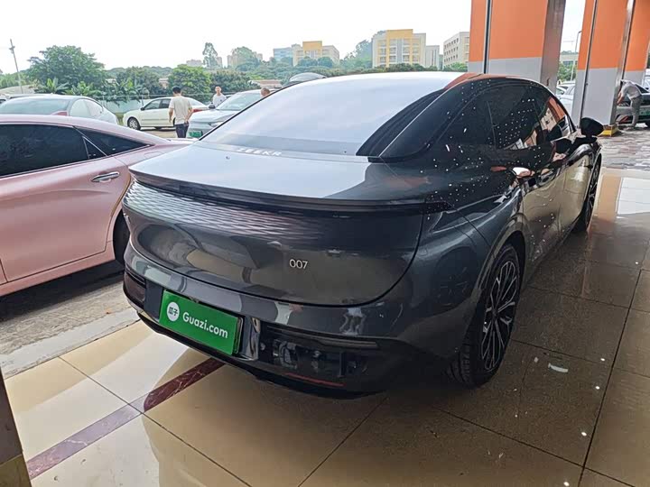 Фото 7 - Zeekr 007