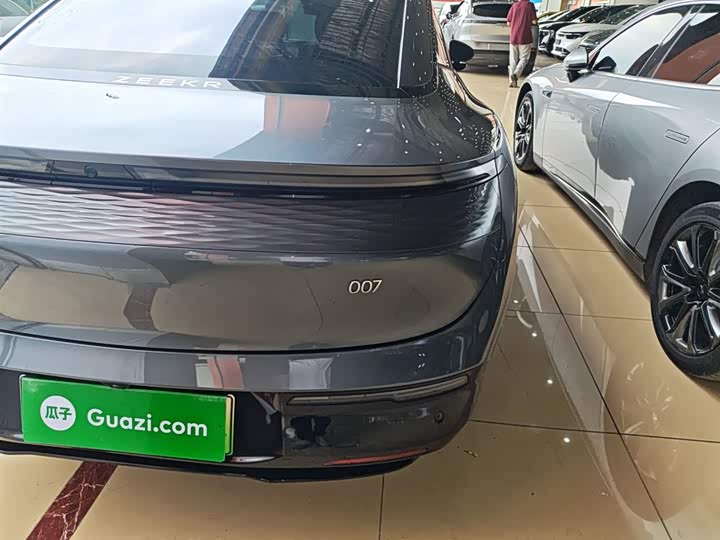 Фото 8 - Zeekr 007