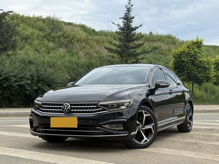 Фото 1 - Volkswagen Magotan