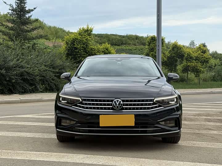 Фото 2 - Volkswagen Magotan