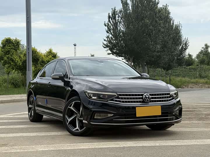 Фото 3 - Volkswagen Magotan