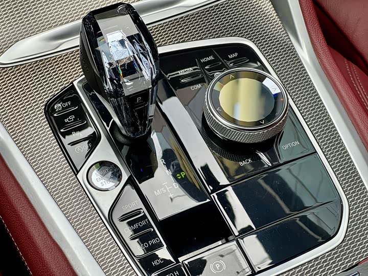 Фото 17 - BMW X6