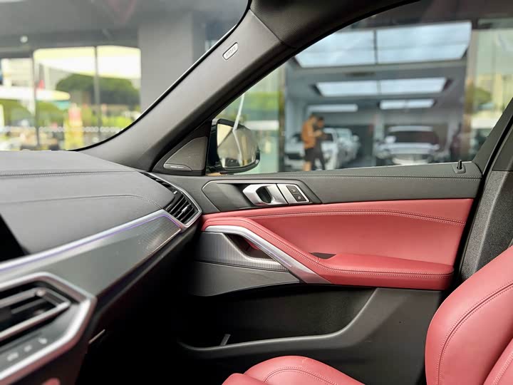 Фото 19 - BMW X6