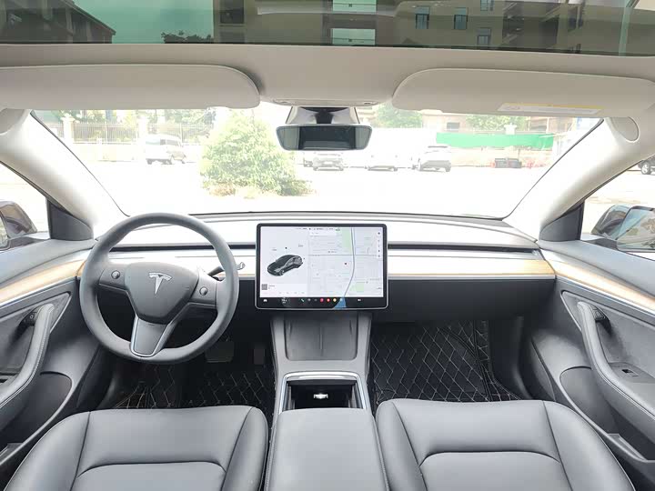 Фото 22 - Tesla Model 3