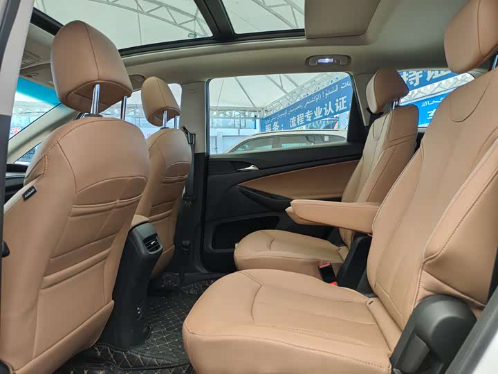 Фото 6 - Buick GL6