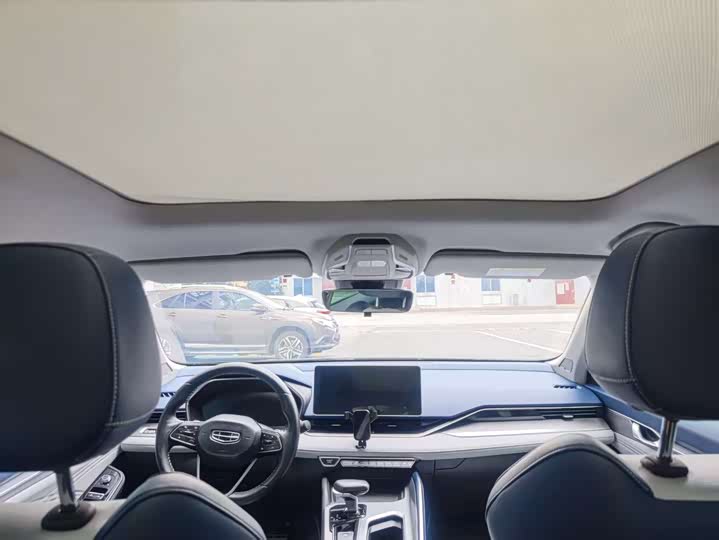 Photo 15 - Geely Preface