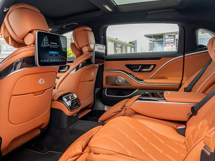 Фото 11 - Mercedes-Benz Maybach S-Class