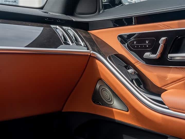 Фото 14 - Mercedes-Benz Maybach S-Class