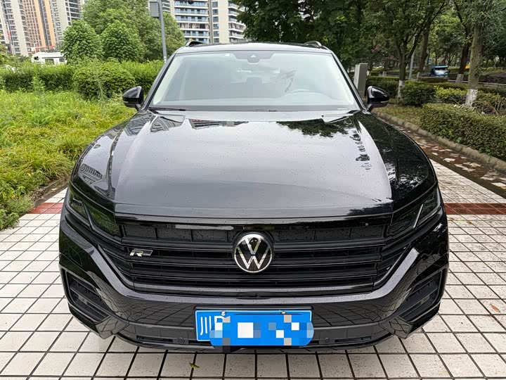 Фото 1 - Volkswagen Touareg