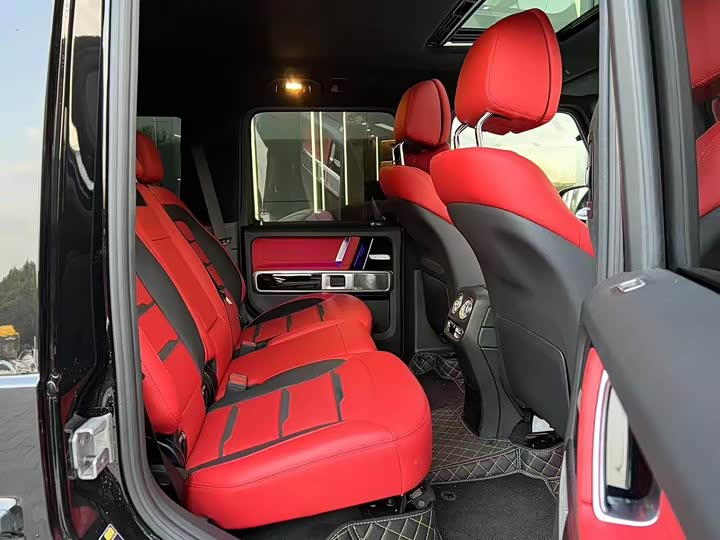 Фото 8 - Mercedes-Benz G-Class AMG