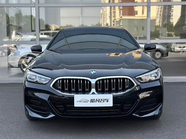 Фото 2 - BMW 8 Series