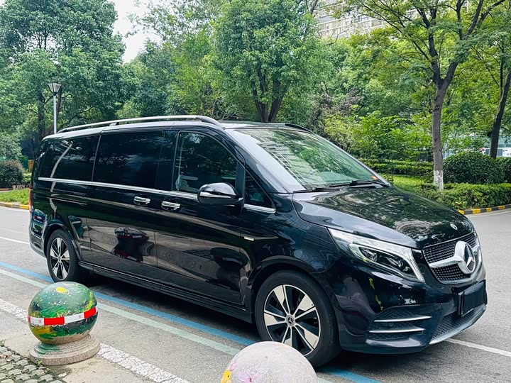 Фото 3 - Mercedes-Benz V-Class