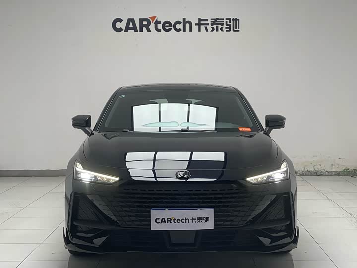 Фото 12 - Changan UNI-V