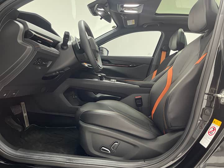 Фото 20 - Changan UNI-V