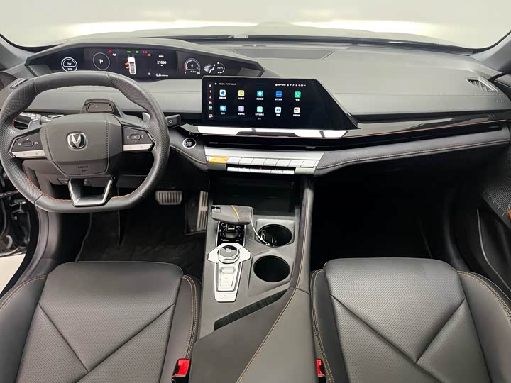 Фото 23 - Changan UNI-V