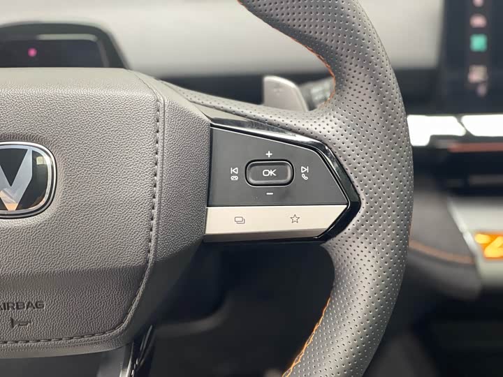 Фото 29 - Changan UNI-V