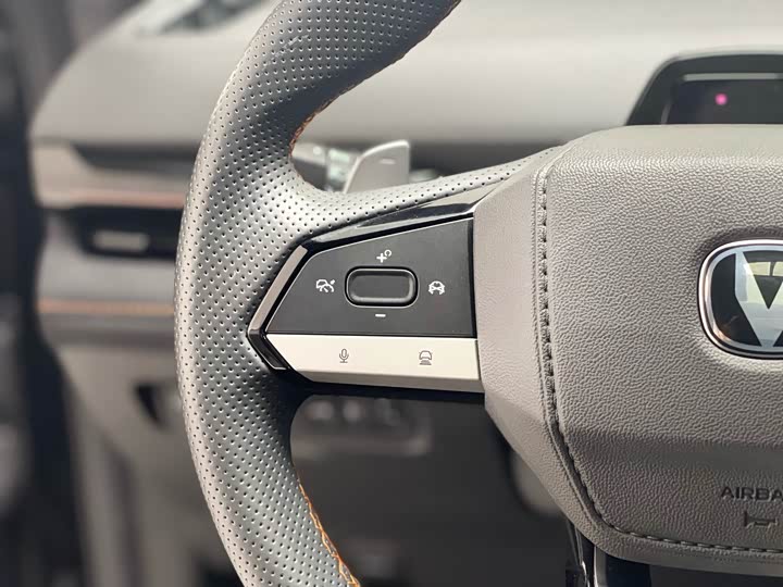 Фото 30 - Changan UNI-V