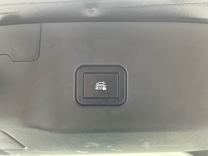 Фото 33 - Changan UNI-V