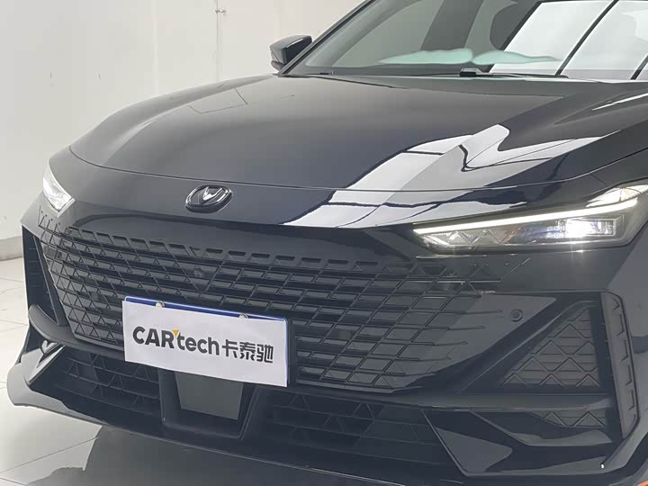 Фото 9 - Changan UNI-V