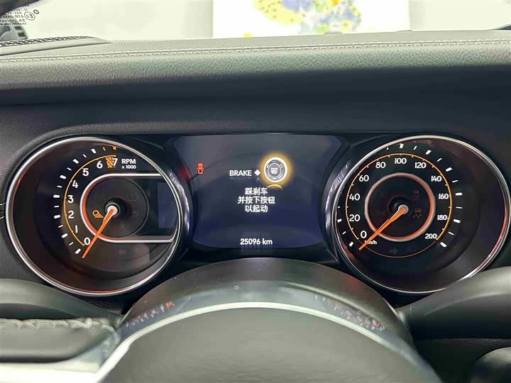 Фото 13 - Jeep Gladiator