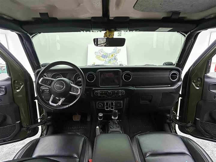 Фото 8 - Jeep Gladiator