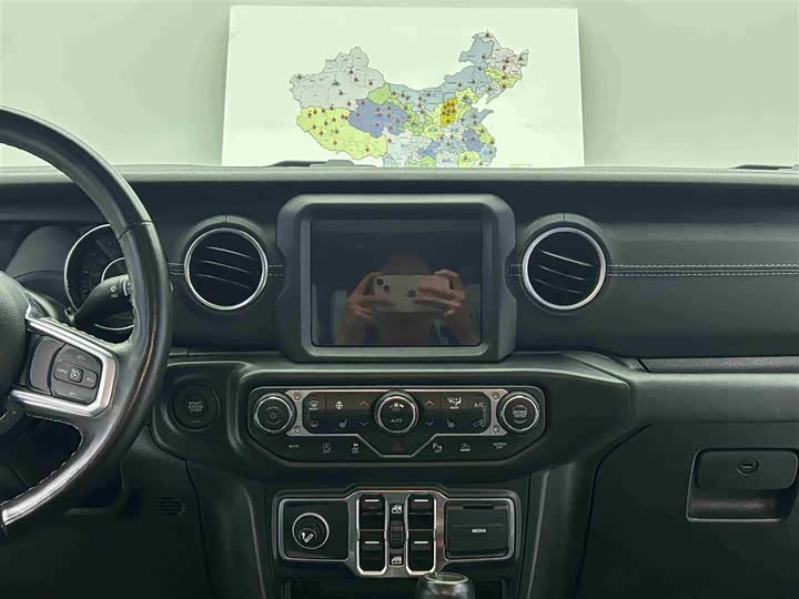 Фото 9 - Jeep Gladiator