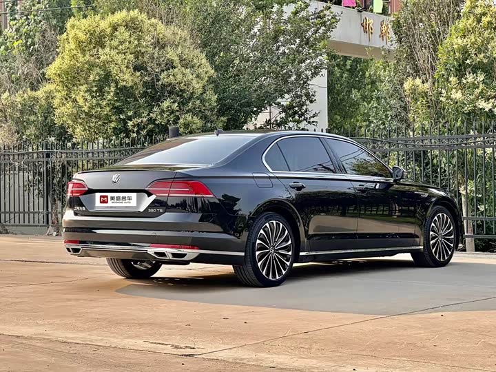 Фото 9 - Volkswagen Phideon