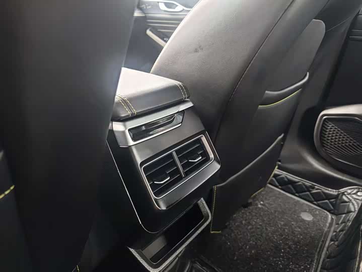 Фото 14 - Geely Preface