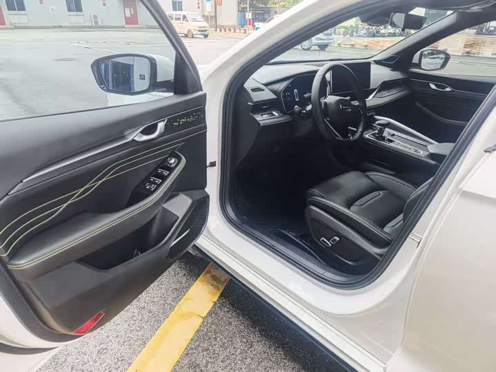 Фото 9 - Geely Preface