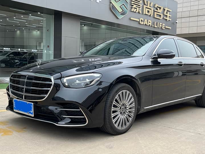 Фото 1 - Mercedes-Benz E-Class