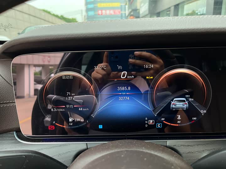 Фото 10 - Mercedes-Benz E-Class