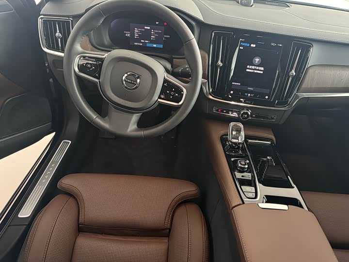 Фото 15 - Volvo S90 Hybrid